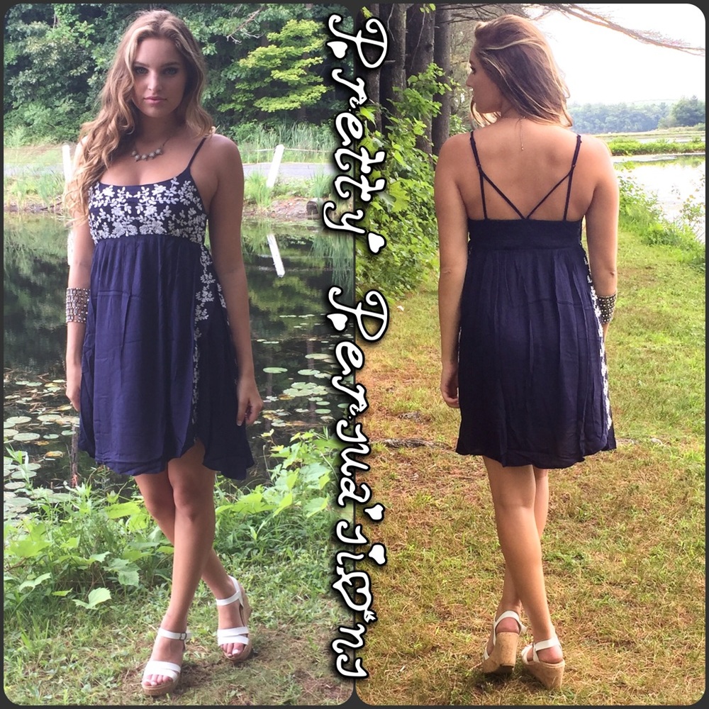 SALE NWT Navy White Floral Embroidered Slip Dress - Picture 5 of 5