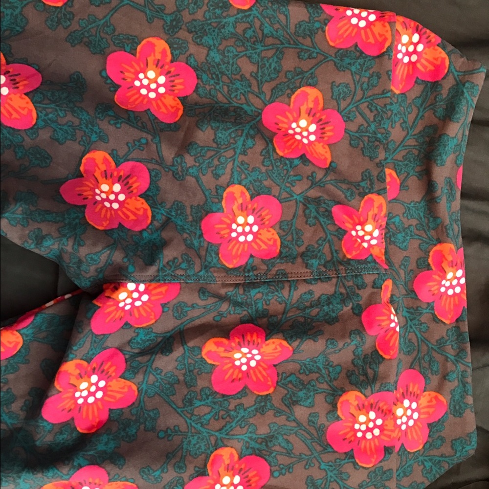 Os flower leggings. New never been worn!