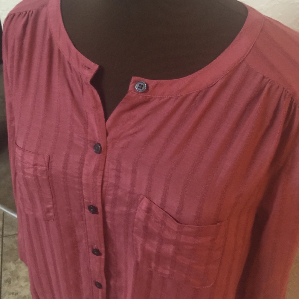 Loft button down - Picture 2 of 4