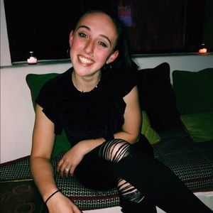 Meet your Posher, Mia