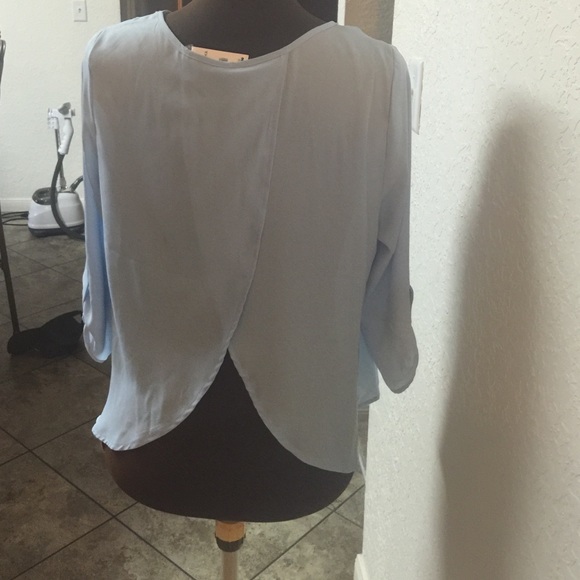 Light blue blouse - Picture 2 of 3