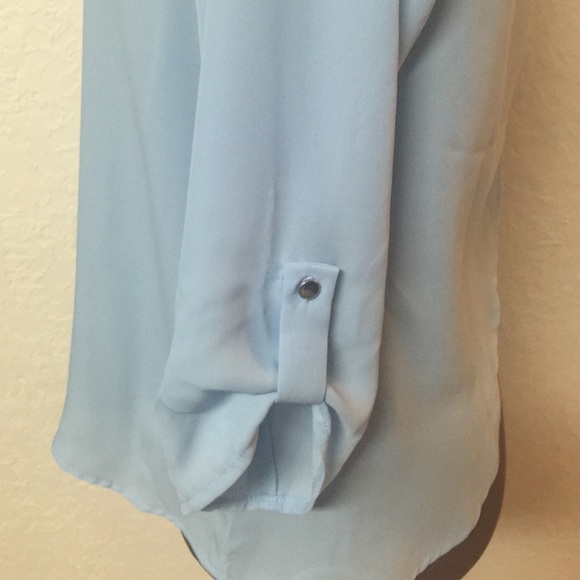 Light blue blouse - Picture 3 of 3