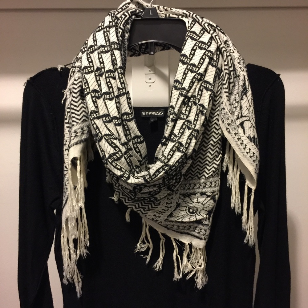 Square scarf