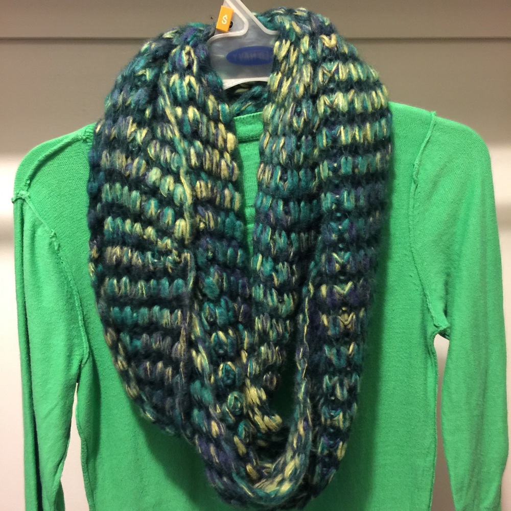Cable knit infinity scarf