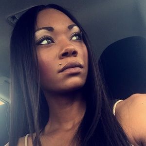 Meet your Posher, Vanessa