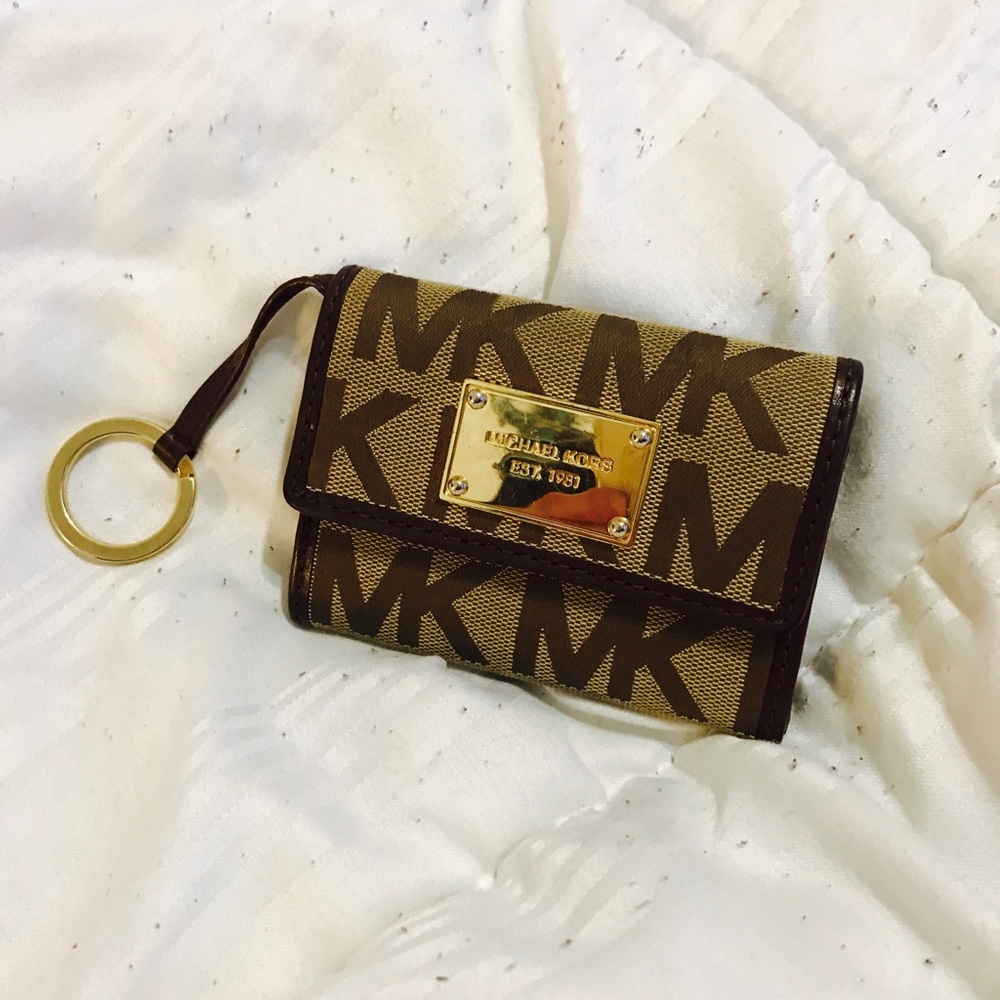 Small Michael Kors wallet