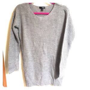 Size: S. Women's sweater.