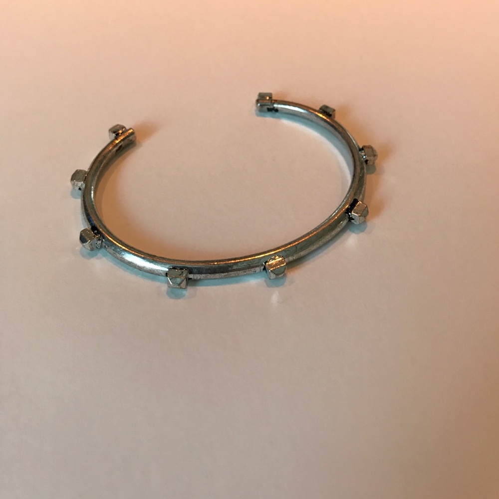 AEO silver cuff with geometric detail