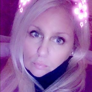 Meet your Posher, Priscilla