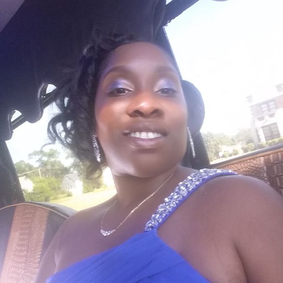 Meet your Posher, Tenisha - Picture 1 of 1