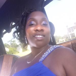 Meet your Posher, Tenisha