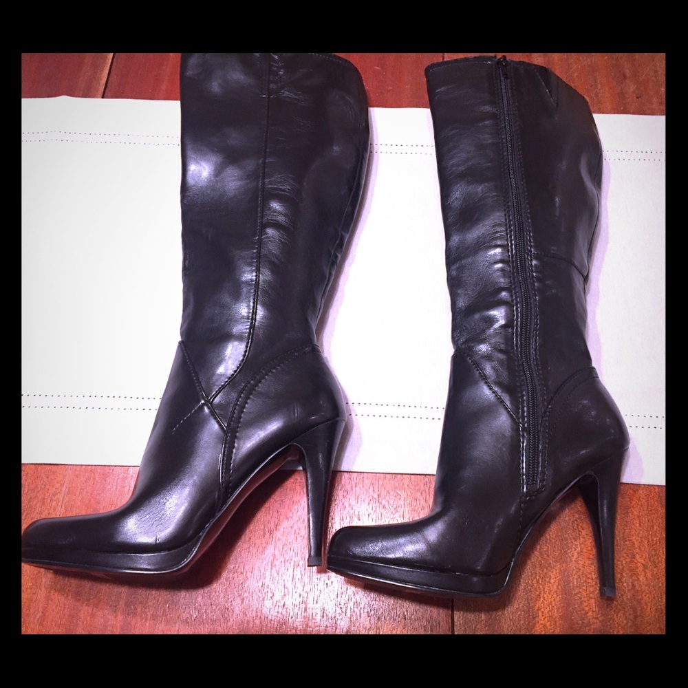 Gorgeous Nine West tall heeled boots