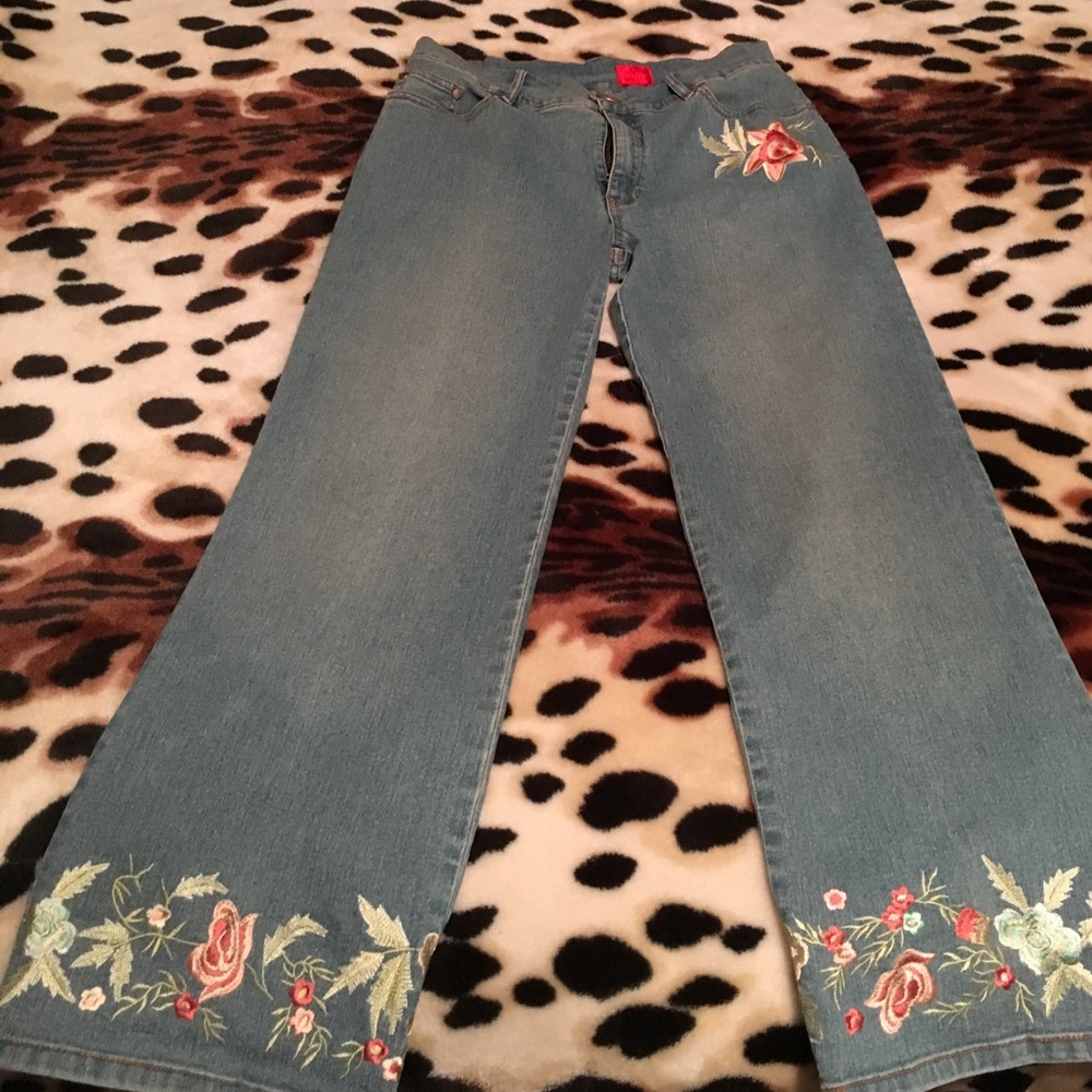 Very Vera embroidered demon straight legged denim