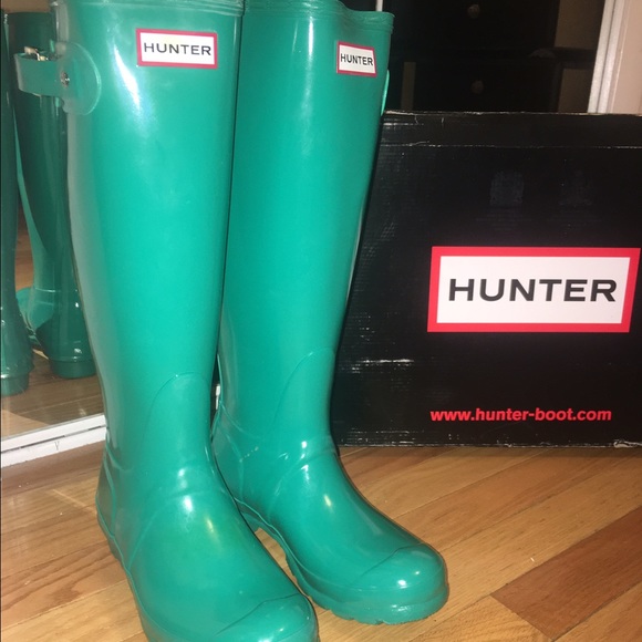 "Tiffany blue" hunters - Picture 1 of 3