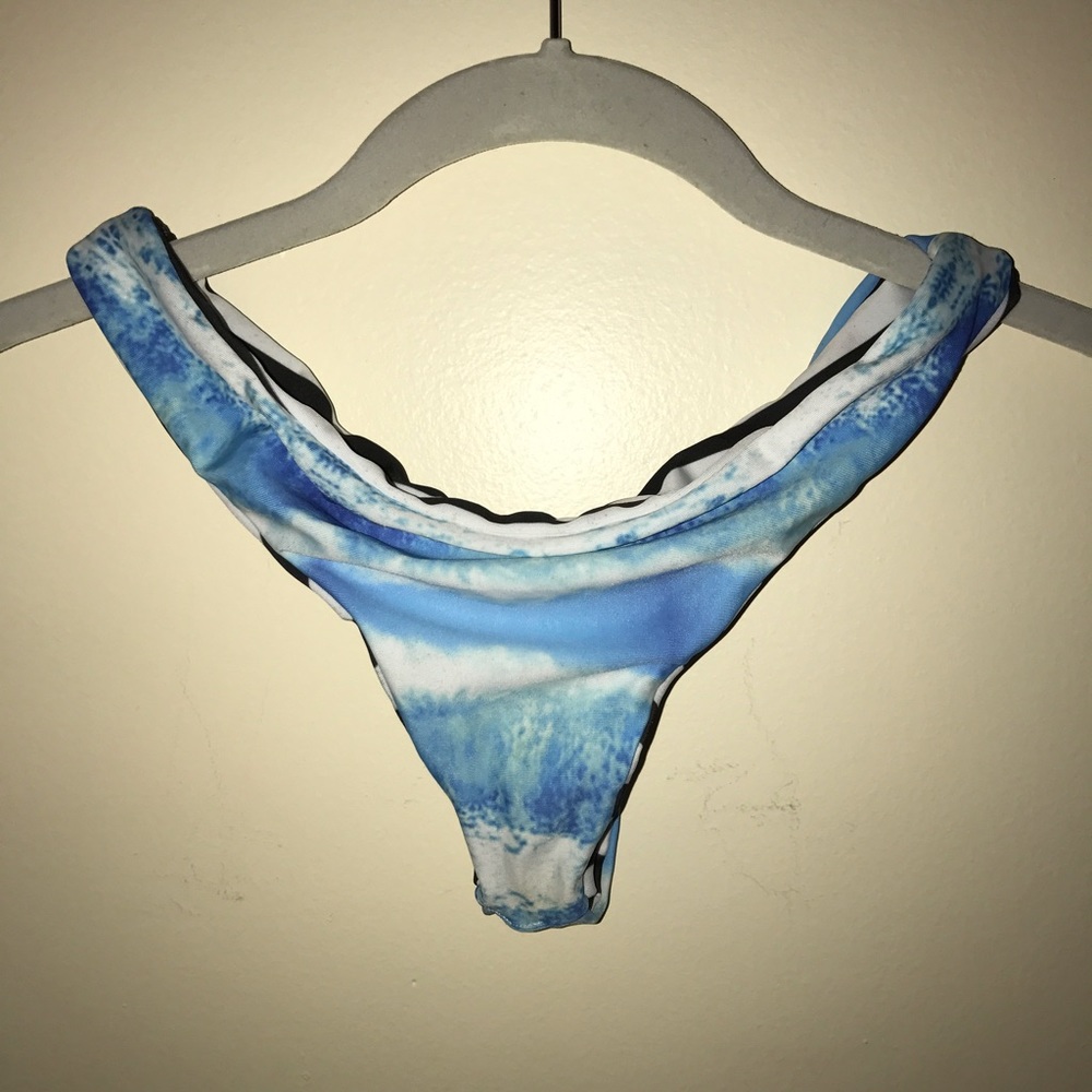 Moana Bottom