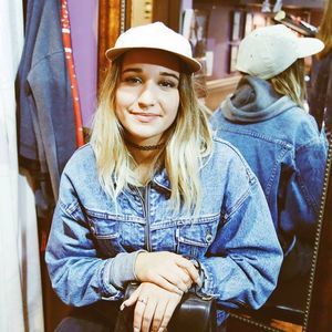 Meet your Posher, Olivia