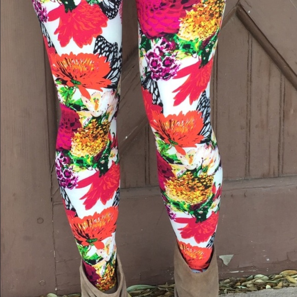 🎊Host Pick🎊 Beautiful Floral Leggings🎉