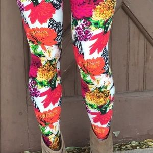 🎊Host Pick🎊 Beautiful Floral Leggings🎉