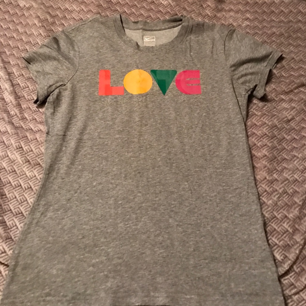 Nike tshirt
