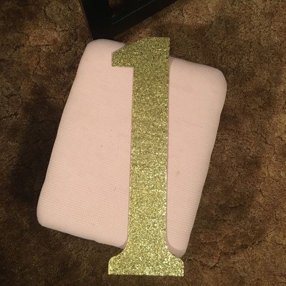 Gold glitter ONE birthday prop or decor - Picture 1 of 4