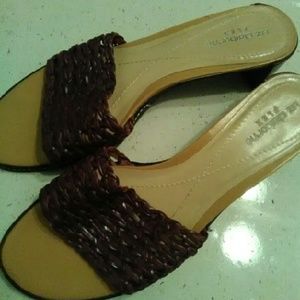 Liz claiborne  flip flop