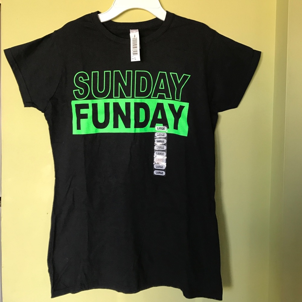 Sunday funday girls large Tshirt