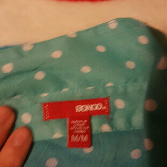 🌺Cold shoulder button down🌺 - Picture 3 of 3