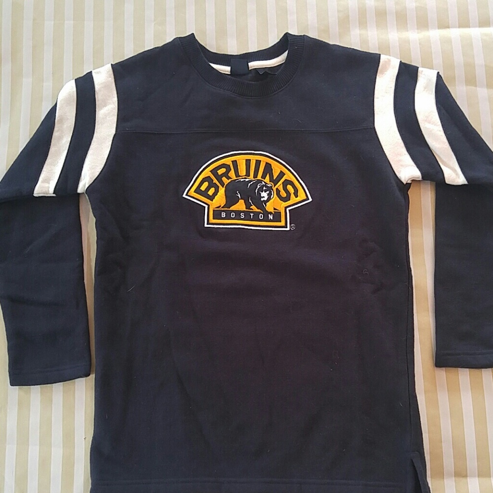 Boys Bruins sweatshirt