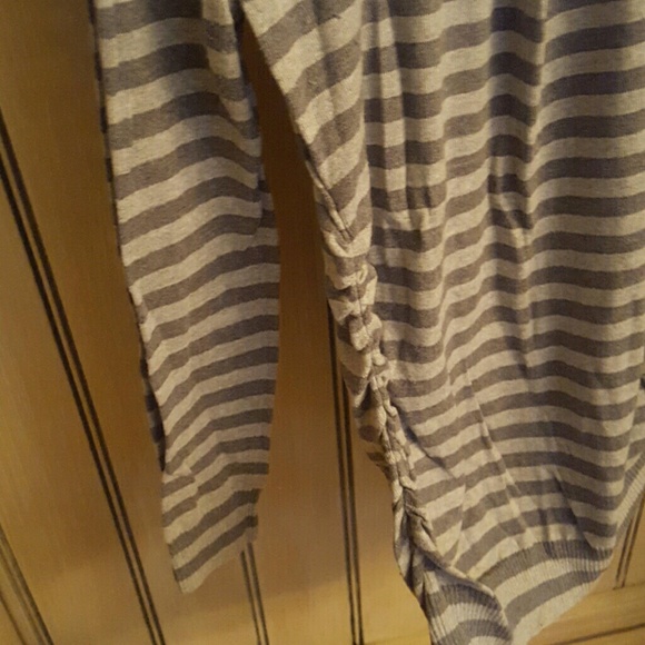 Gray Maternity Sweater - Picture 4 of 4