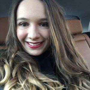 Meet your Posher, Stephanie