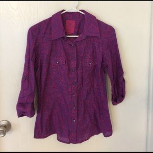 🌈SALE! Cute, fun and flirty top!