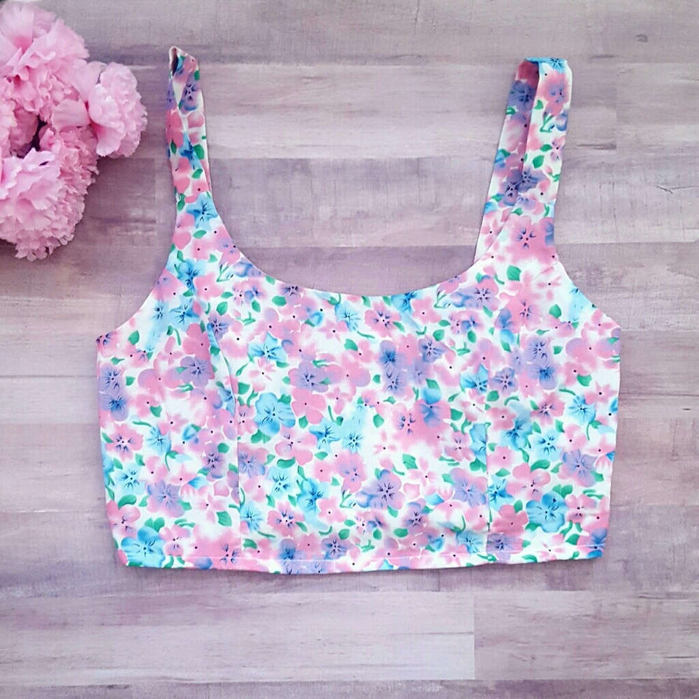NWT NEW AGE REBEL FLORAL CROP TOP