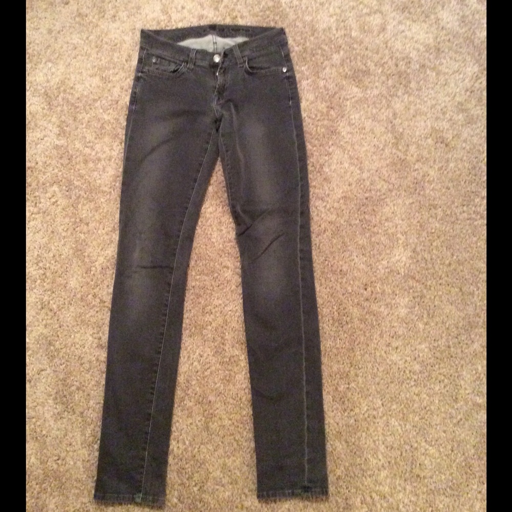7 for all mankind
