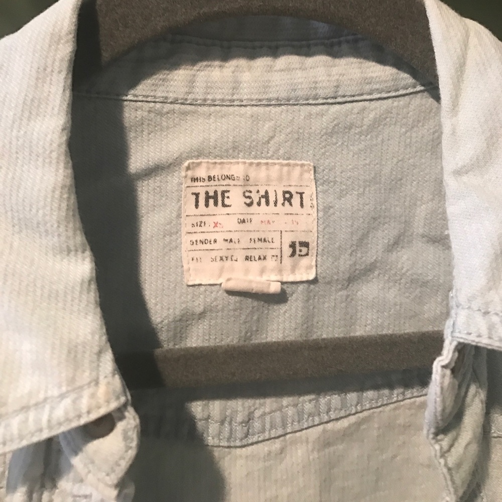 Cute Button Up - Picture 2 of 2