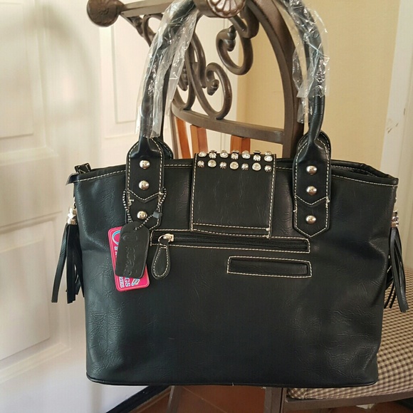 P&G 'Sarah' collection large bag and matching wall - Picture 3 of 5