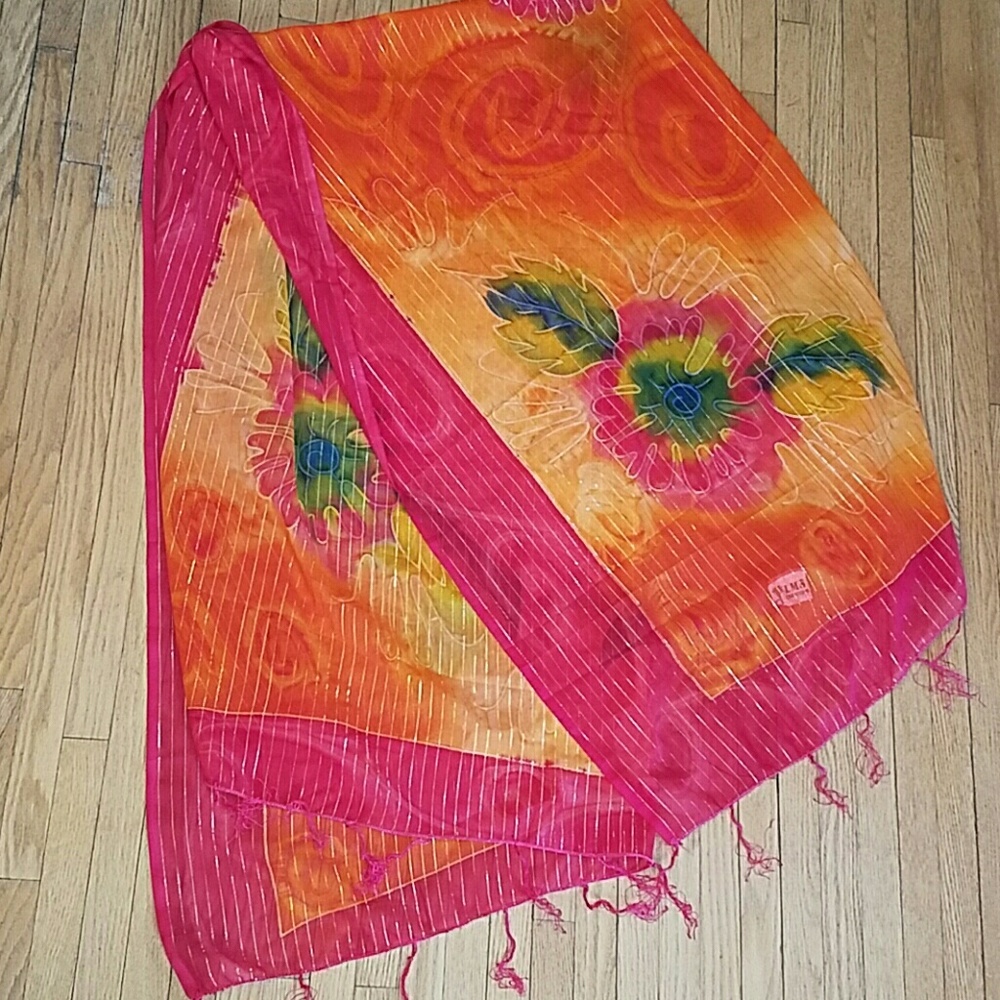 Gorgeous and colorful large sarong.