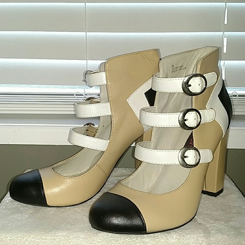 Mojo Moxy Tan, Black & White Three Strap Shoe