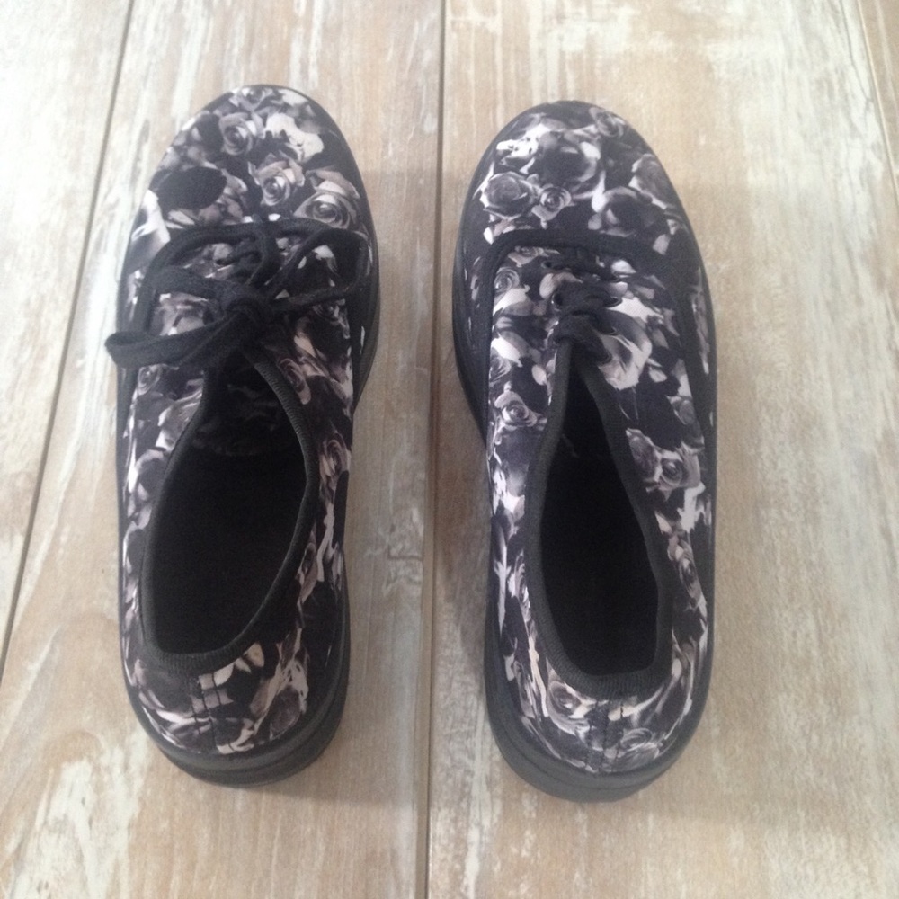 Roses Platform Shoes