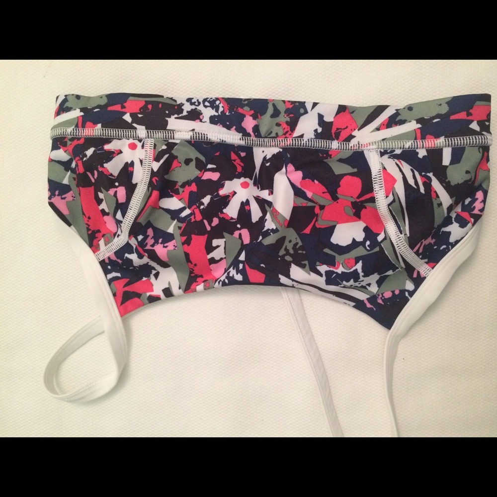 Authentic lululemon sports bra
