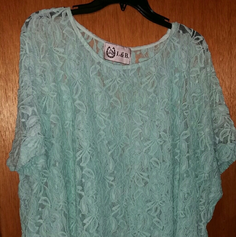 Short sleeve lace blouse