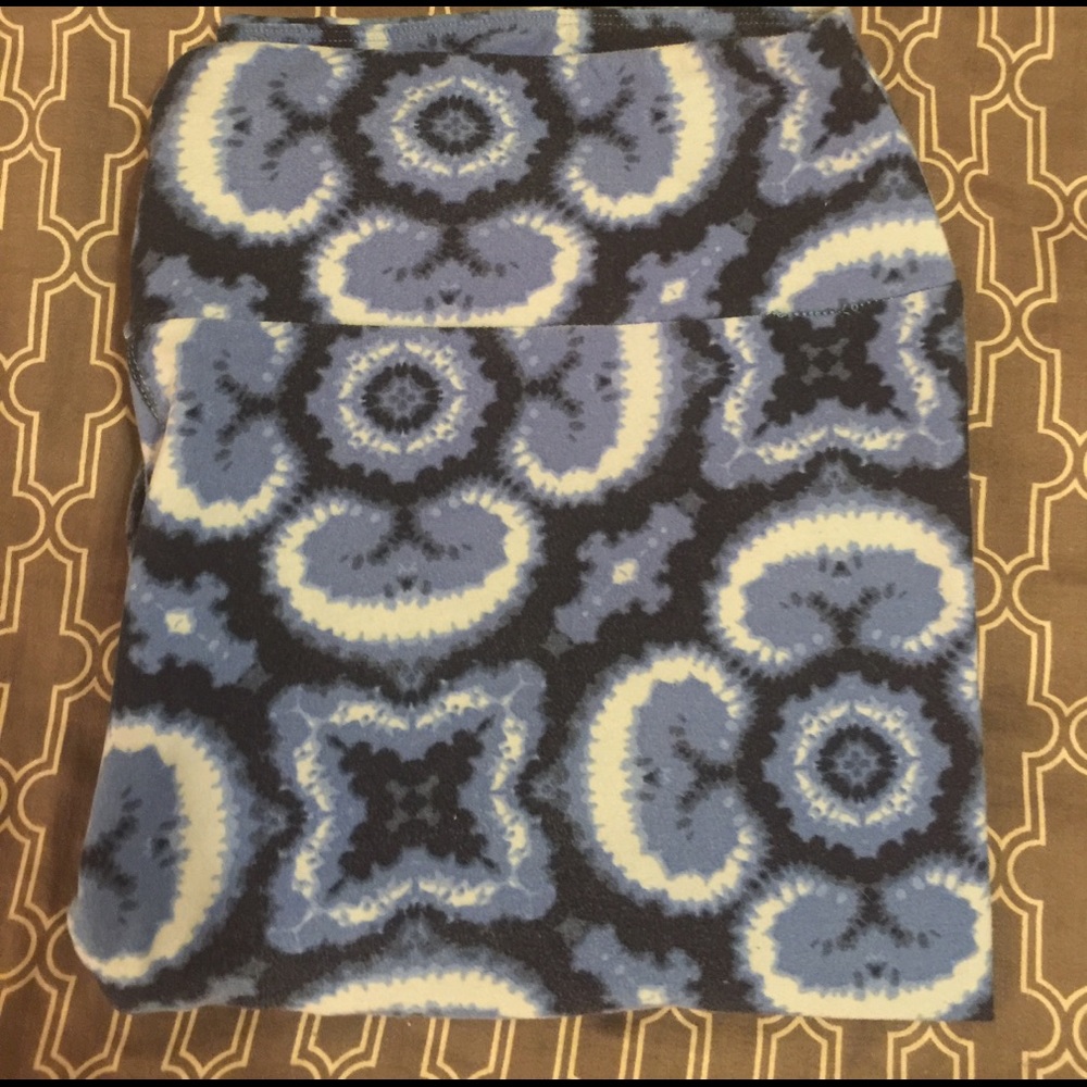 LuLaRoe tie dye TC leggings