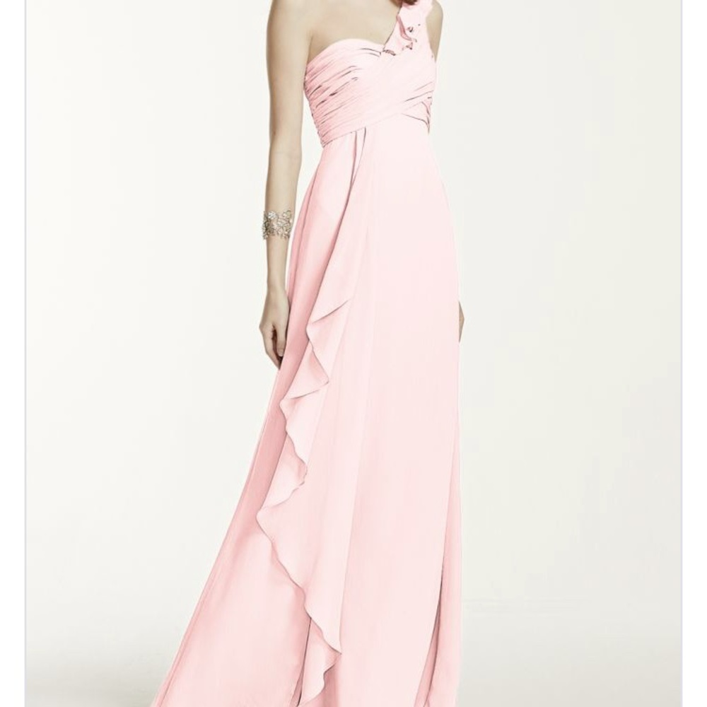 Davids Bridal Formal/Bridesmaid Dress in Angel
