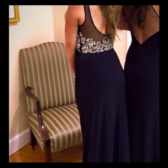 Black Gown with rhinestone detail - Picture 2 of 2
