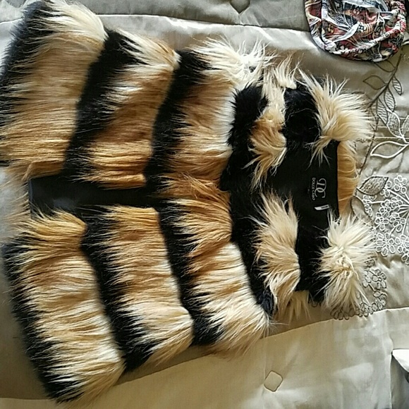 Vest - Picture 1 of 2