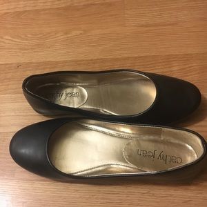 Black flats -Size 6