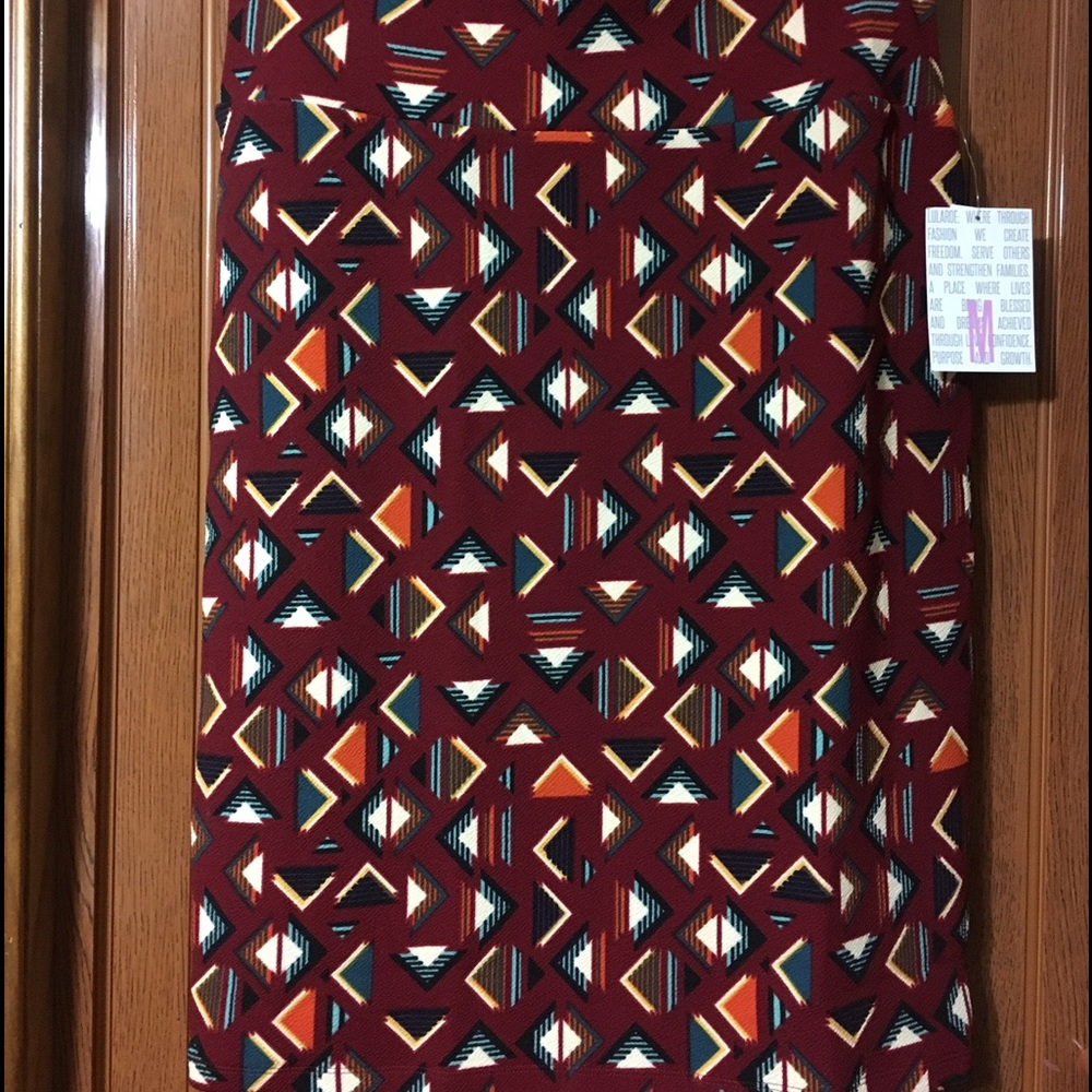 Brand New With Tags LuLaRoe Cassie