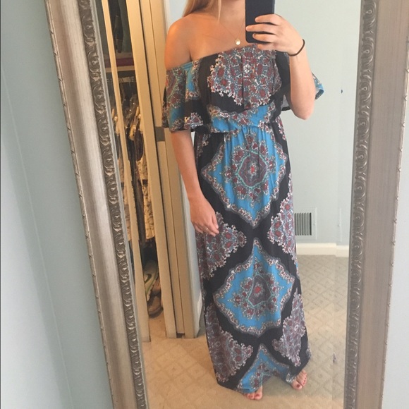 Boohoo Dresses & Skirts - Off The Shoulder Maxi Dress Paisley