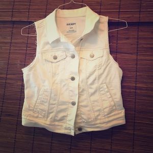 White Old Navy vest