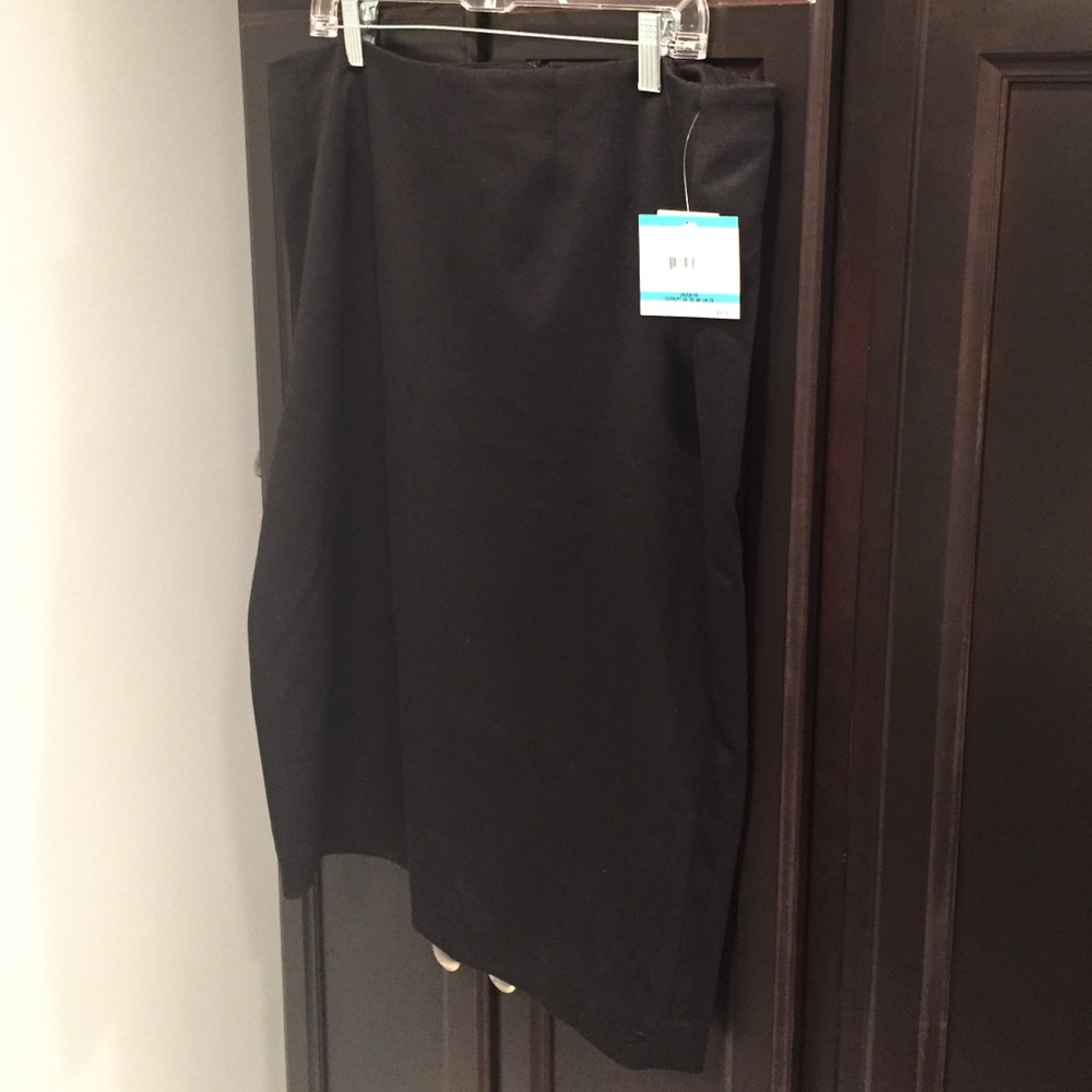 NWT Kasper black skirt