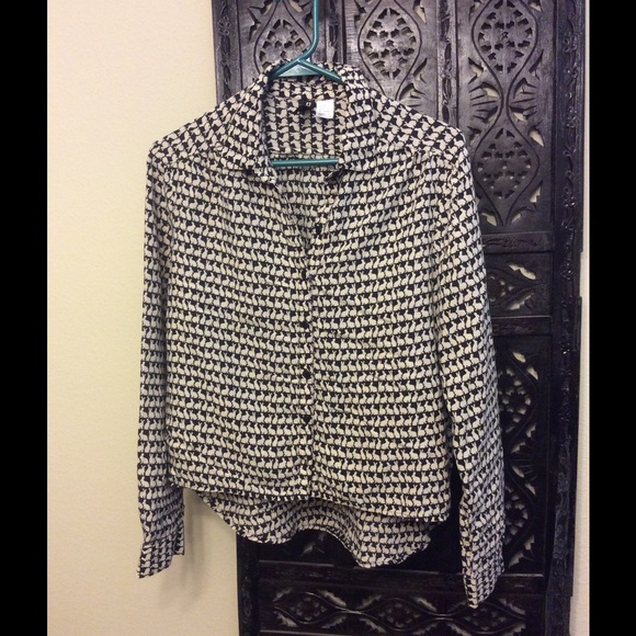 Divided Tops - Bunny high low blouse